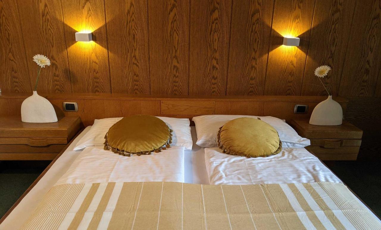 Hotel Schonbrunn 3*
