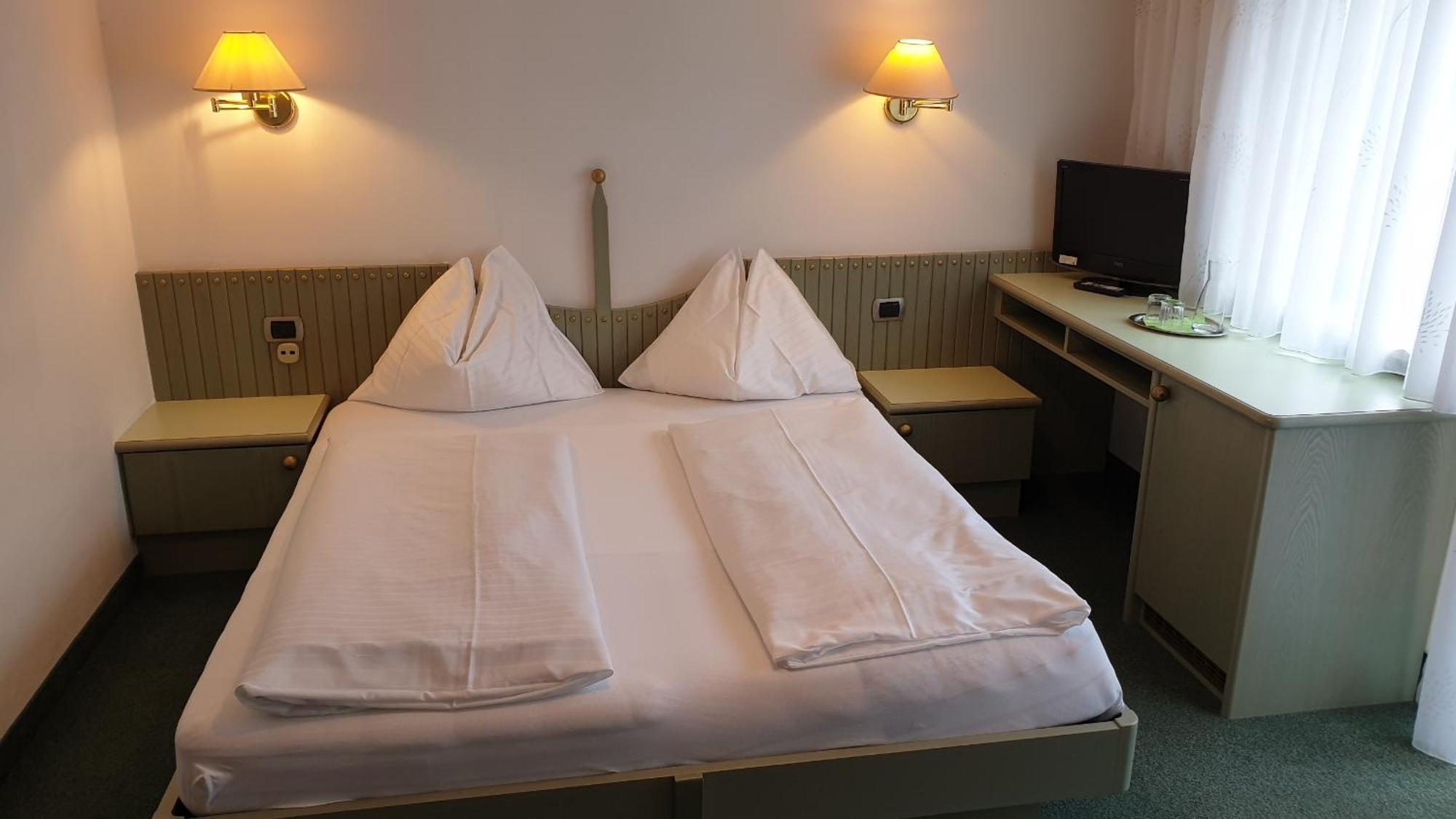 Schonbrunn Hotel Merano
