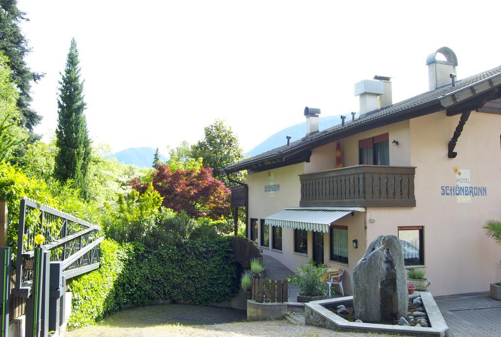 Hotel Schonbrunn 3*